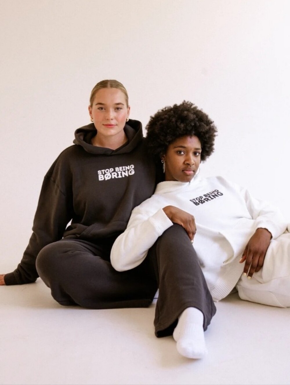 Elwood Stop Being Boring White Sweatshirt Hoodie Women's XS Streetwear Terry